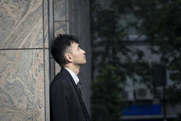 「うつ病かも…」と思った時の対処法