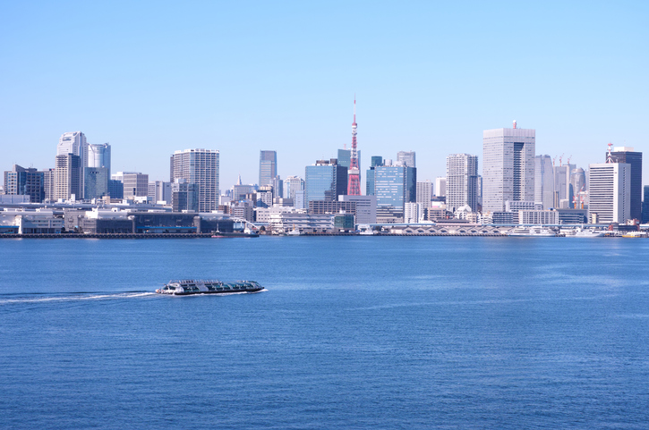 海の上で大人デートを満喫しよう!