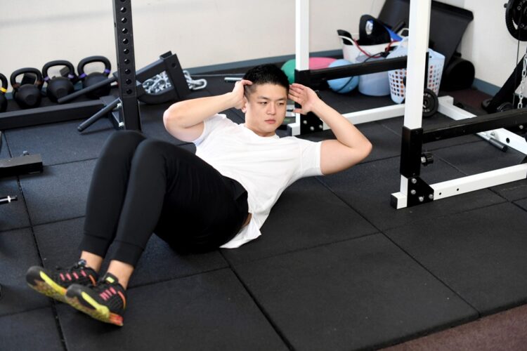 ぽっこりお腹をへこませるトレーニング